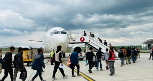 Afganistan uyruklu 136 düzensiz göçmen Ağrı'dan ülkelerine gönderildi