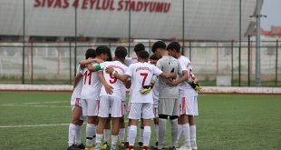 Van Büyükşehir Belediyespor U16 Futbol Takımı yarı finale yükseldi