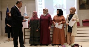 Bitlis'te tekstil atölyesinde kurs gören 65 kişiye sertifikaları verildi