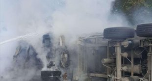 Malatya'da devrilen tırın sürücüsü öldü