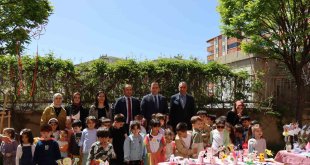 Yıl sonu sergisinden elde edilecek geliri depremzedelere gönderecekler