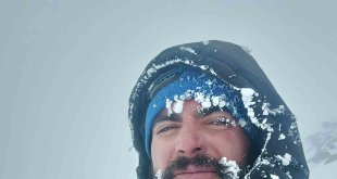 Ağrı Dağı'na tırmanan dağcılar eksi 35 derecede zirve yaptı