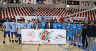 Ağrı'da Gençlik Kupası Voleybol Turnuvası Heyecanı Başladı!