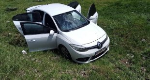 Erzincan'da iki otomobilin çarpıştığı kazada 6 kişi yaralandı