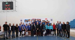 Badminton spor müsabakaları sona erdi
