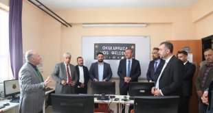 Ahlat'ta köy okuluna "robotik kodlama" sınıfı kuruldu