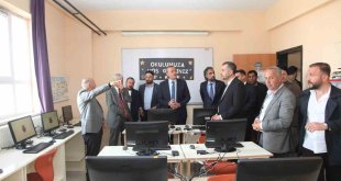 Köy okulunda robotik kodlama sınıfı kuruldu