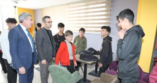 Ağrı Gençlik ve Spor İl Müdürü Fedai DİN, Diyadin Gençlik Merkezini Ziyaret Etti