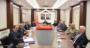 Hakkari'de seçim güvenliği toplantısı yapıldı