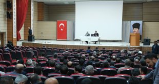 Erzincan'da 'En Güvenli Sığınağımız Aile' konulu konferans verildi