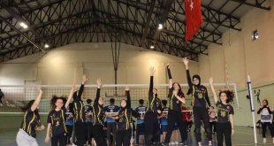 Oltu'da voleybol rüzgarı esti