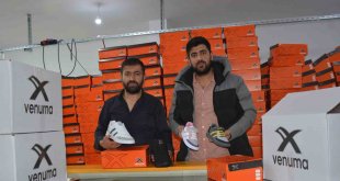 Bölgenin ilk spor ayakkabı üretim fabrikası Tatvan'da kuruldu