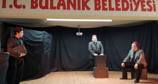 Bulanık'ta "Şahidimiz Anadolu" adlı tiyatro oyunu sahnelendi