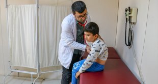 Malatya'da depremzedelerin yaraları tam teşekküllü sahra hastanesinde sarılıyor