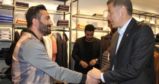 Cumhurbaşkanı adayı Sinan Oğan, Van'da esnafı ziyaret etti: