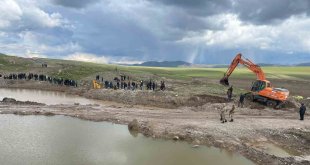 Minik Enes, ineğini kurtarmaya çalışırken gölette boğuldu