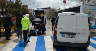 Erzurum'da yaya geçidinde aracın çarptığı karı-koca yaralandı