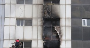 Ağrı'da eski hastane binasında çıkan yangın söndürüldü