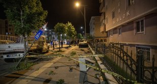 Erzurum'da otomobil park halindeki pikaba çarptı, 1 kişi öldü, 1 kişi yaralandı