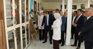 Hizan'da yıl sonu sergisi açıldı