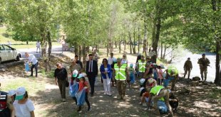 Munzur Vadisi Milli Parkı'nda çevre temizliği