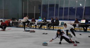 Kars'ta Curling Şampiyonası sona erdi