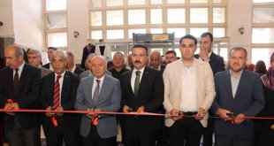 Ahlat'ta yılsonu sergisi