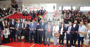 Hakkari'de yılsonu sergisine yoğun ilgi