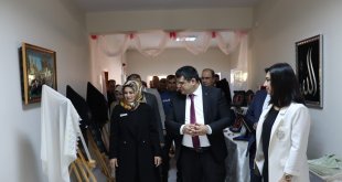 Tercan'da hayat boyu öğrenme sergisi açıldı