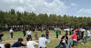 Selim'de liseli öğrenciler gönüllerince eğlendi