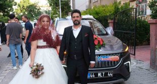 Başkan Gürkan'ın makam aracı TOGG gelin arabası oldu