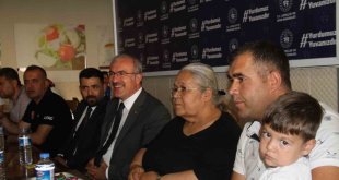 Elazığ'da depremzedelerin buruk bayram sevinci