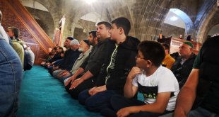 Milli Eğitim Bakanı Tekin Bayram namazını Ulu Camii'nde kıldı