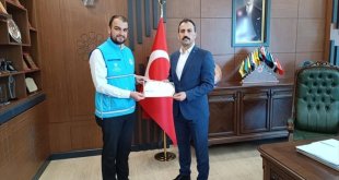 Baskil Kaymakamı Kundakçı, TDV'ye kurban bağışında bulundu