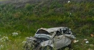 Erzurum'da şarampole devrilen otomobilin sürücüsü yaralandı