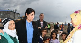 Doğubayazıt Belediyesi mahallelerinin sorunlarına çözüm oluyor