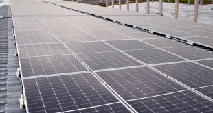 Muş'ta işletmeciler, fabrikaların çatısına kurdukları güneş panelleriyle elektrik üretiyor