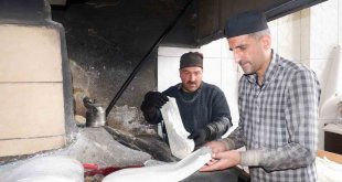 Erzurum'un vazgeçilmez lezzeti: Lavaş ekmeği