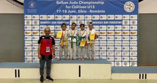 Vanlı judocu Hira İşnas Romanya'dan gümüş madalyayla döndü