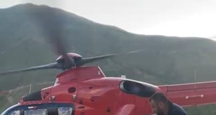 Hayvanın tepmesi sonucu ayağı kırılan şahıs için helikopter havalandı