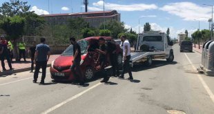 Iğdır'da öğretmenlerin olduğu araç kaza yaptı: 3 yaralı