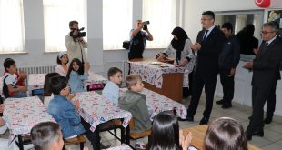 Doğu Anadolu'da öğrenciler karnelerini aldı