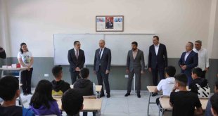 Kars'ta 60 bin öğrenci karne aldı