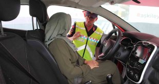 Iğdır'da Jandarma Mobil Eğitim Tırı ve Emniyet Kemeri Simülasyon Aracı ile Uygulamalı Trafik Eğitimi