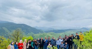 Depremzedelerin anısına ağaç diktiler