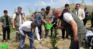 Malatya'da depremde kaybedilen her çocuk için bir fidan dikildi