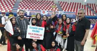 Eleşkirt Gençlik Spor Halk Oyunları Ekibi Ağrı Şampiyonu oldu