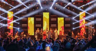 TRT sanatçıları Vanlılarla buluştu