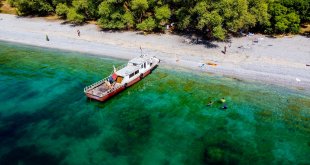 Van Gölü'nün el değmemiş koyları doğaseverlerin yeni rotası oldu