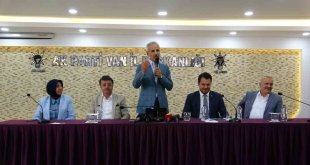 Bakanı Uraloğlu: 'Yerel seçimlerde Van'ın haritadaki rengini turuncu yapacağız'